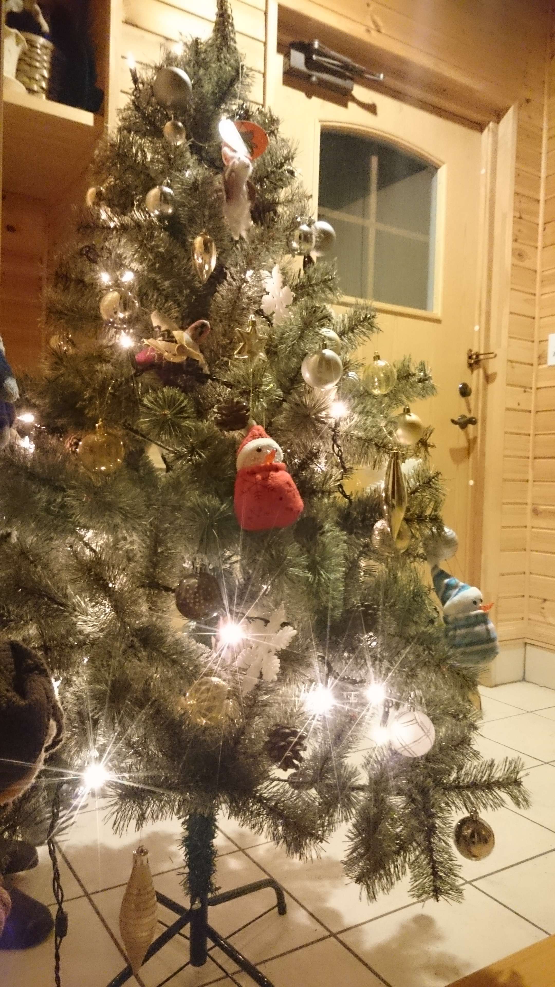 こどもと飾る おすすめクリスマスツリー アポロのふむふむ